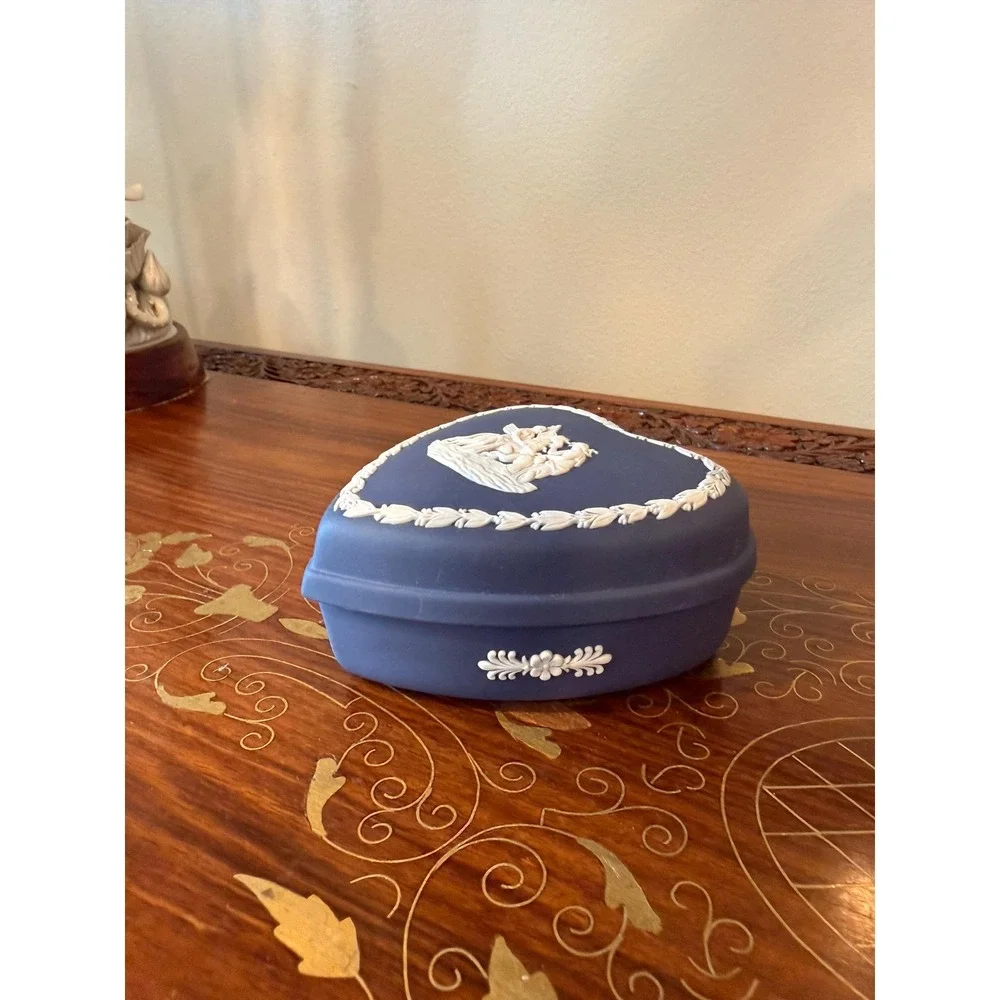 Vintage Wedgwood Blue Jasperware Heart Trinket Box, Jewelry‎ Box Gift